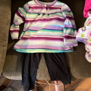 matching set black leggings striped fleece long sleeved shirt excellent conditio